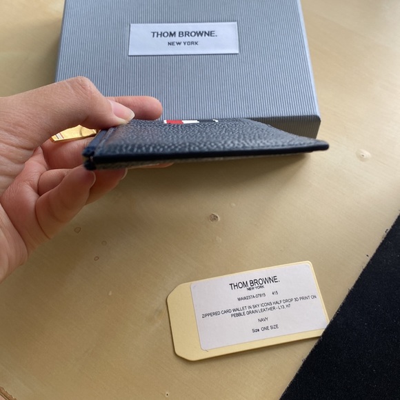 THOM BROWNE Navy Sky Icons Zip Card Wallet - Picture 12 of 13